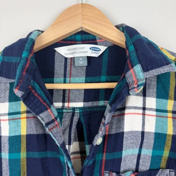 Old Navy Women's Plaid Flannel Classic Fit Button-Down Shirt, Size M - Picture 3 of 6